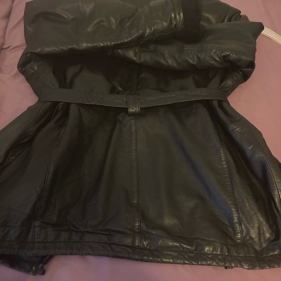 Leather jacket - Picture 8 of 12